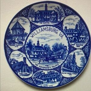 Vintage Blue Williamsburg VA Decorative Plate